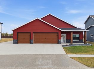 7903 Northern Lights Ave, Horace, ND 58047