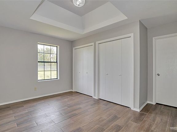 5th image of 1103 San Francisco St