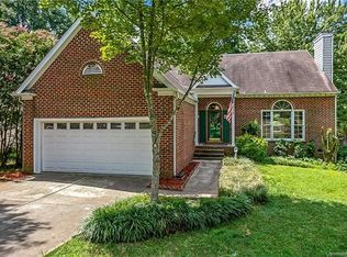 2026 Annecy Dr, Matthews, NC 28105