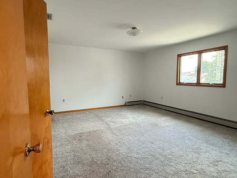 46 Gaston Ave — Photo 11