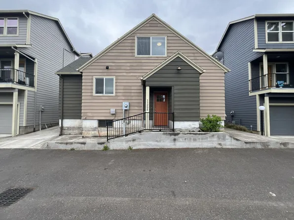 13208 NE Glisan St, Portland, OR 97230