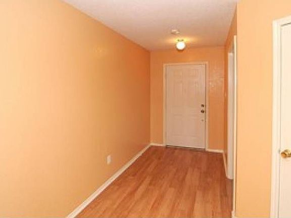 River Oaks Community