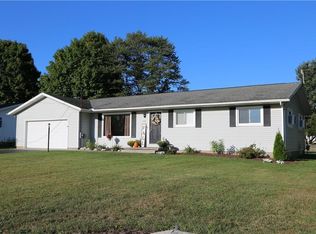 1511 Whitehall Dr, Mogadore, OH