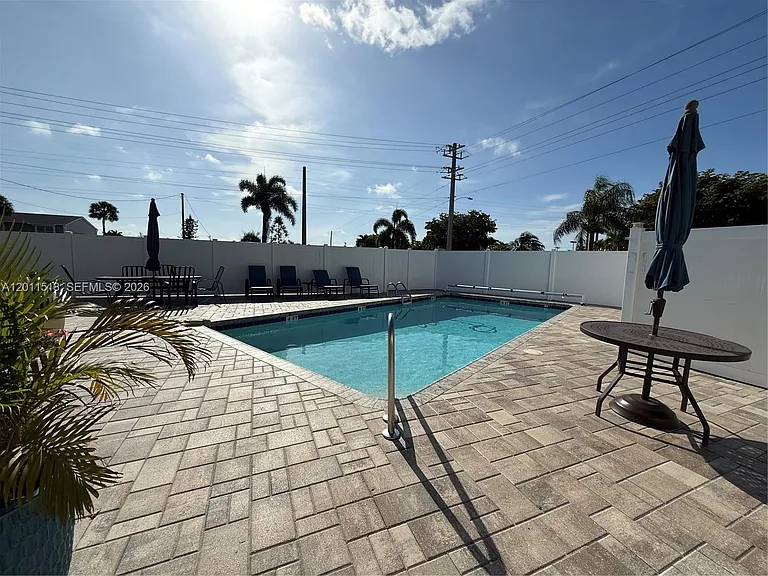 123 SW 47th Ter #201 — Photo 39