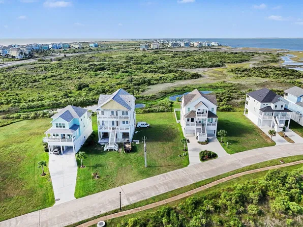 25931 Bay Breeze Dr, Galveston, TX 77554