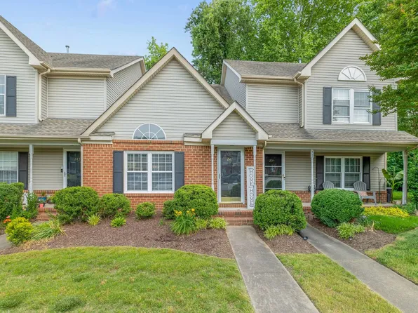 241 N Hill Ln, Chesapeake, VA 23322