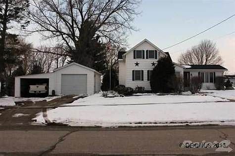 1st image of 405 Mary St