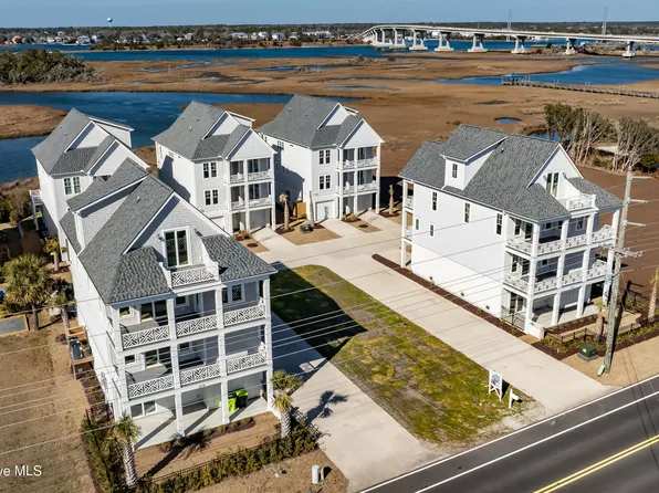 607 S Topsail Drive #B, Surf City, NC 28445