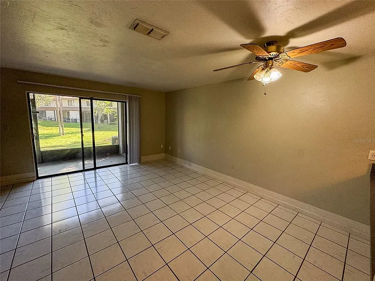 2635 SW 35th Pl #403 — Photo 7