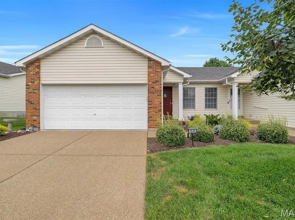 1535 Rosedale Dr #74B, O Fallon, MO 63366