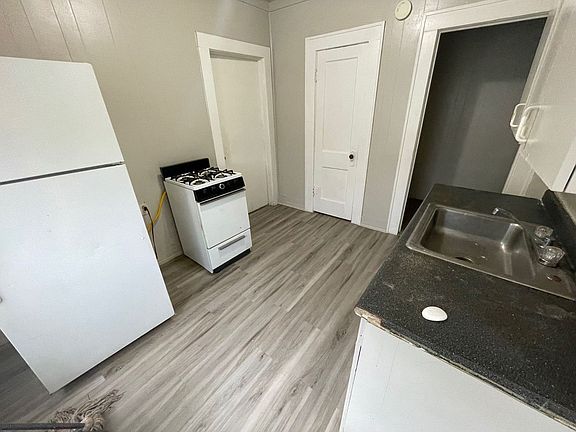 2nd image of 2009 S 14th St #A