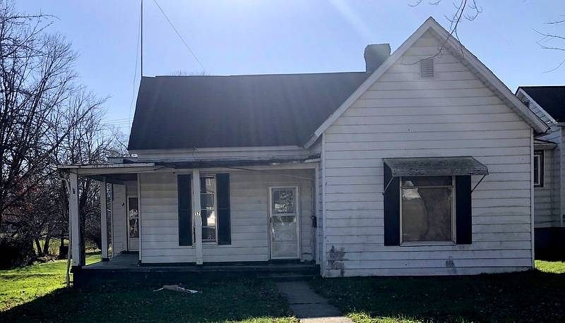 1st image of 57 E Wood Ave