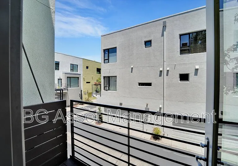 1766 12th St — Photo 7