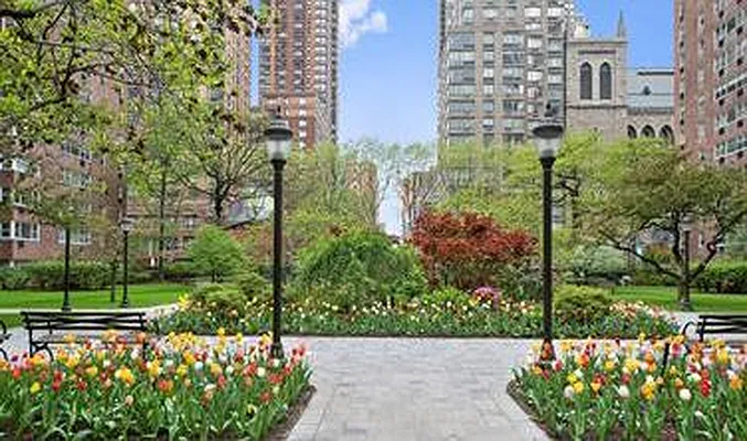 Sold by William Raveis Real Estate | media 11