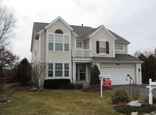 7409 Timsbury Ct, Gurnee, IL 60031
