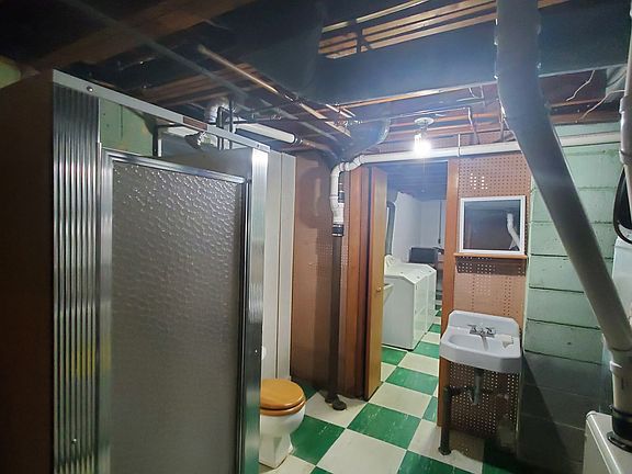 5th image of 1408 Iowa St #1