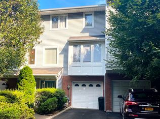 202 Admiralty Loop, Staten Island, NY 10309