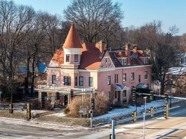 702 20th St, Rock Island, IL 61201