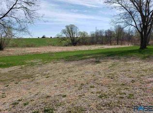 47520 Sandean Dr, Renner, SD 57055