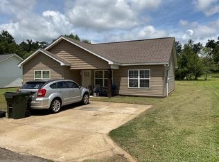 22 Oakwood Dr, Luverne, AL 36049