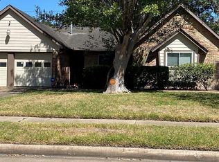 5934 Hummingbird St, Houston, TX 77096