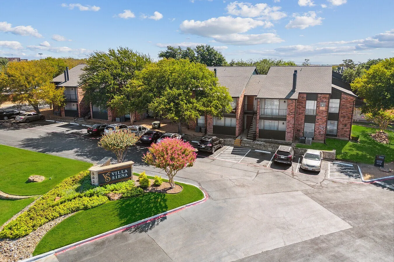 Villa Siena Apartments — Photo 1