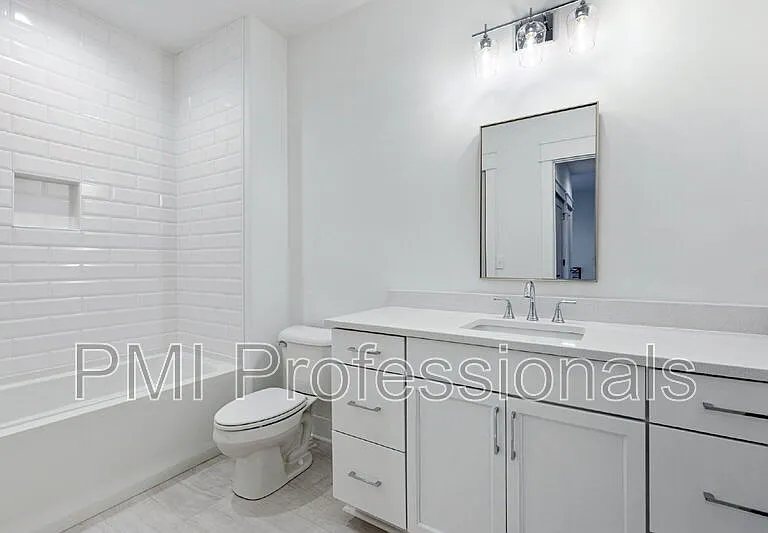 219 S Bilbro Ave — Photo 32