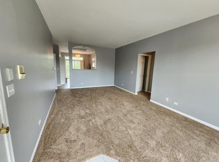 149 N Waters Edge Dr APT D, Glendale Heights, IL 60139