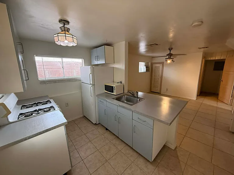 1137 E Adelaide Dr #2 — Photo 6