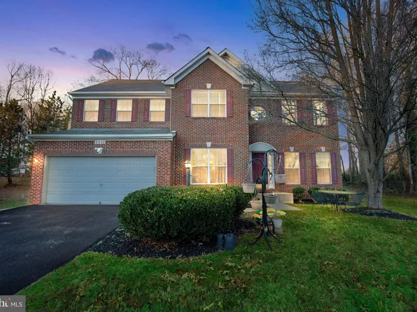 8400 Summer Breeze Pl, Manassas, VA 20112