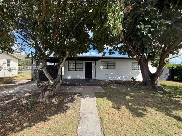14225 Jefferson St, Miami, FL 33176