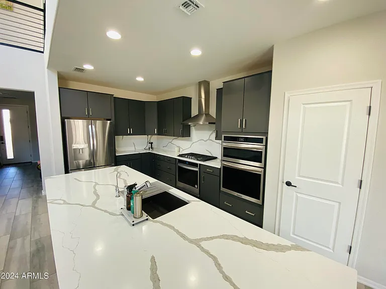 8928 W Missouri Ave — Photo 27