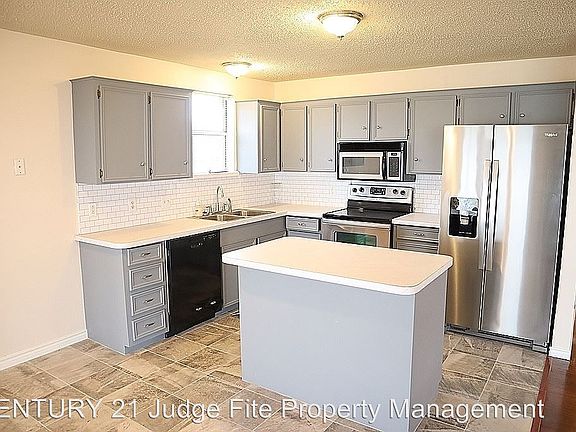 5th image of 1122 Loneta Ln