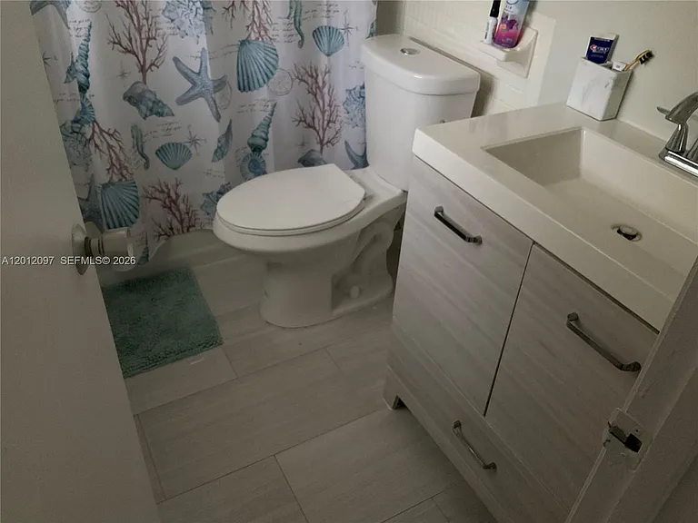510 SE 9th St #5 — Photo 10