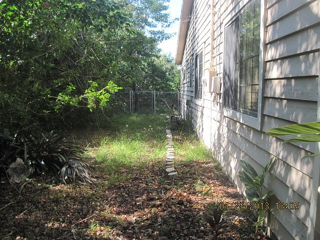 2nd image of 1225 S Courtenay Pkwy