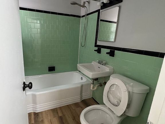 5th image of 1649 Franklin St NE #1