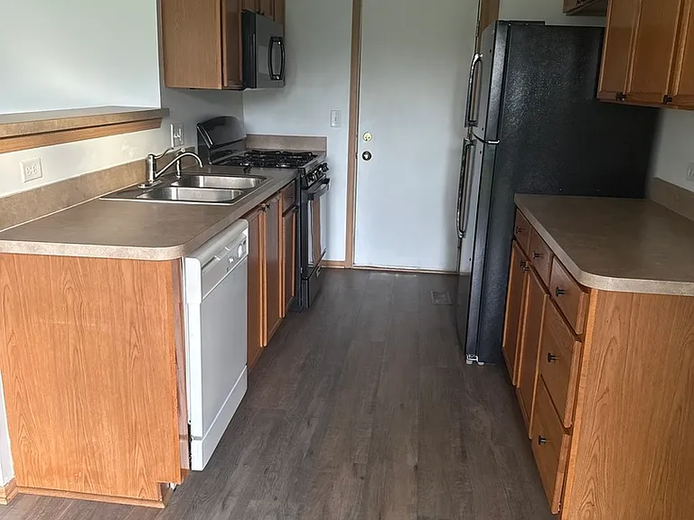1811 Waverly Way — Photo 4