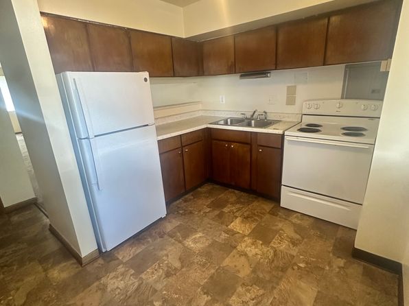 242 Noble Ave #111
