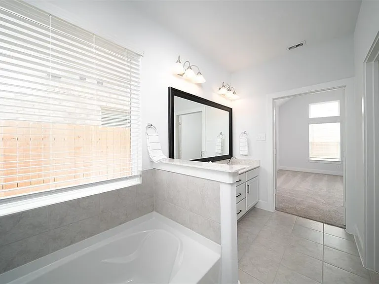 217 Catalina Cove Dr — Photo 9