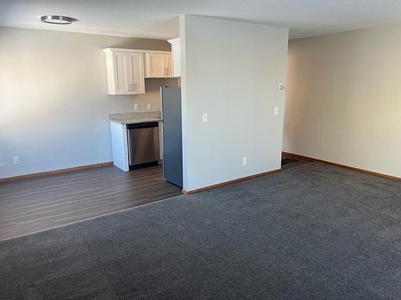 4th image of 3721 Chandler Dr NE
