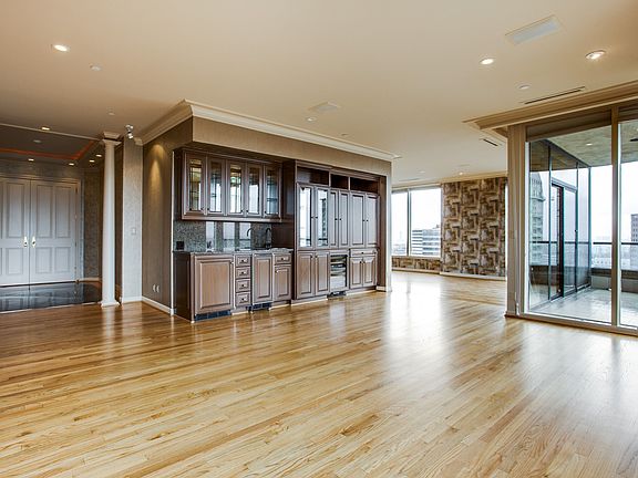 5th image of 3510 Turtle Creek Blvd APT 15A