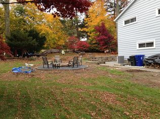 7 Midrocks Dr, Norwalk, CT 06851
