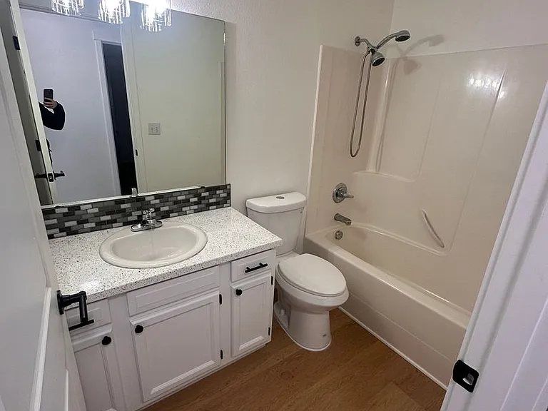 7915 Chehalis Dr — Photo 28