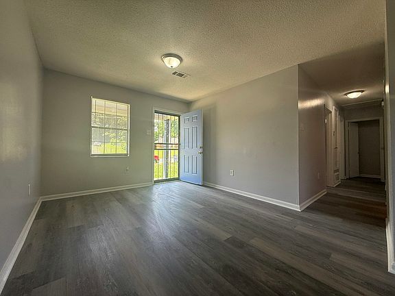 5th image of 1156 Fields Rd
