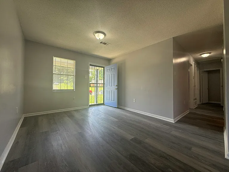 1156 Fields Rd — Photo 5