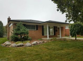 31412 Iroquois Dr, Warren, MI 48088