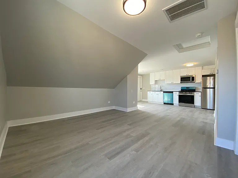 1542 Victoria Ave #5 — Photo 4