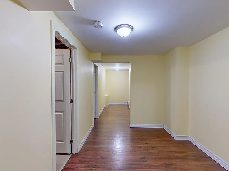 961 Blythwood Rd — Photo 15
