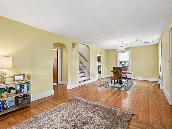 4th image of 94 Ballston Ave