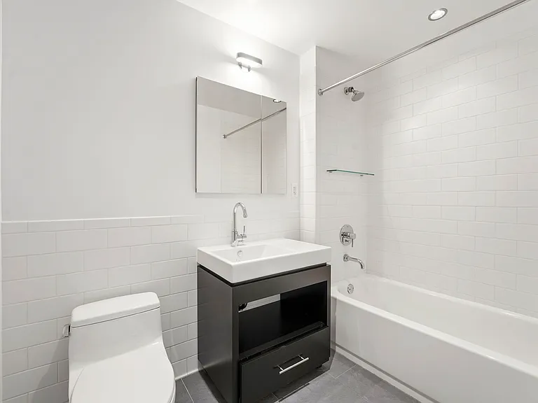 554 W 54th St #31G — Photo 8